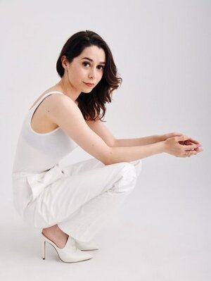 Cristin Milioti nude 2