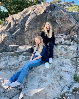 Cryssanthander Twins nude 7