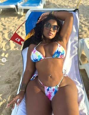 Cubana Marie nude 8