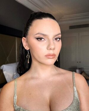 Dafne Keen nude 7