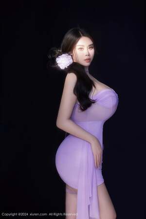 Dai Ruo Xin nude 5