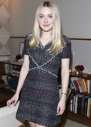 Dakota Fanning nude 4