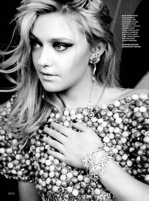 Dakota Fanning nude 5