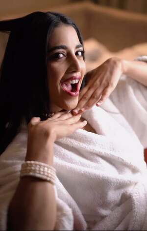Daksha Nagarkar nude 6