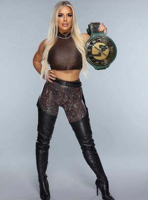 Dana Brooke nude 8