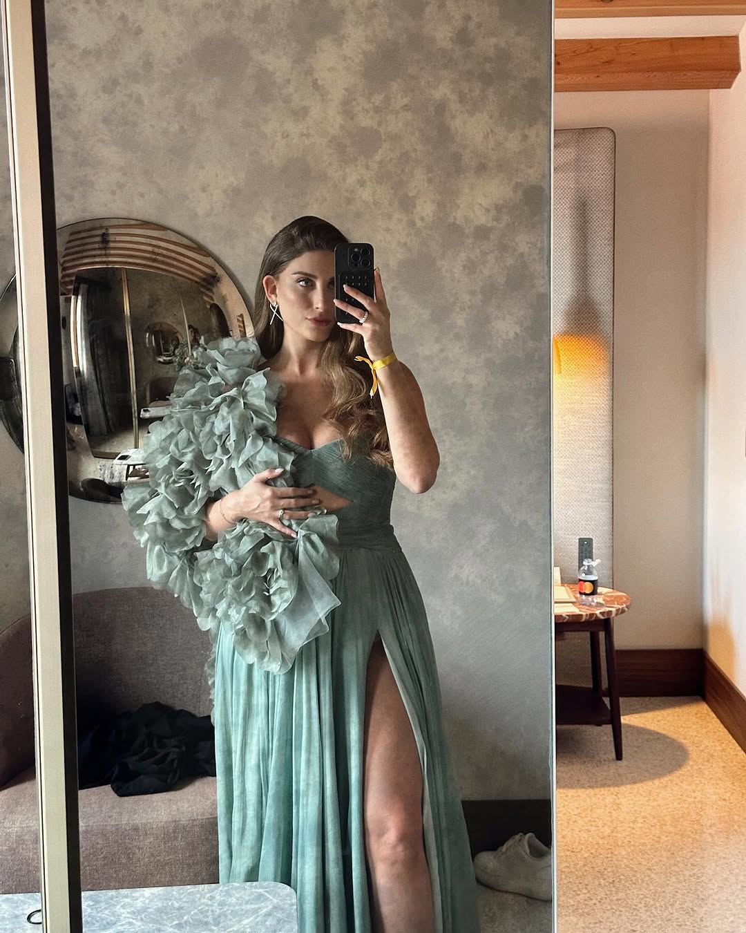 Dana Zarmon nude 3