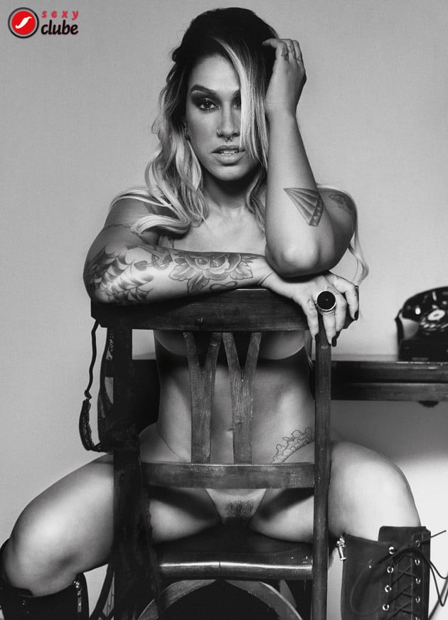 Dani Bolina nude 8