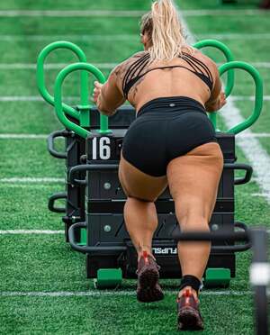 Dani Elle Speegle nude 6