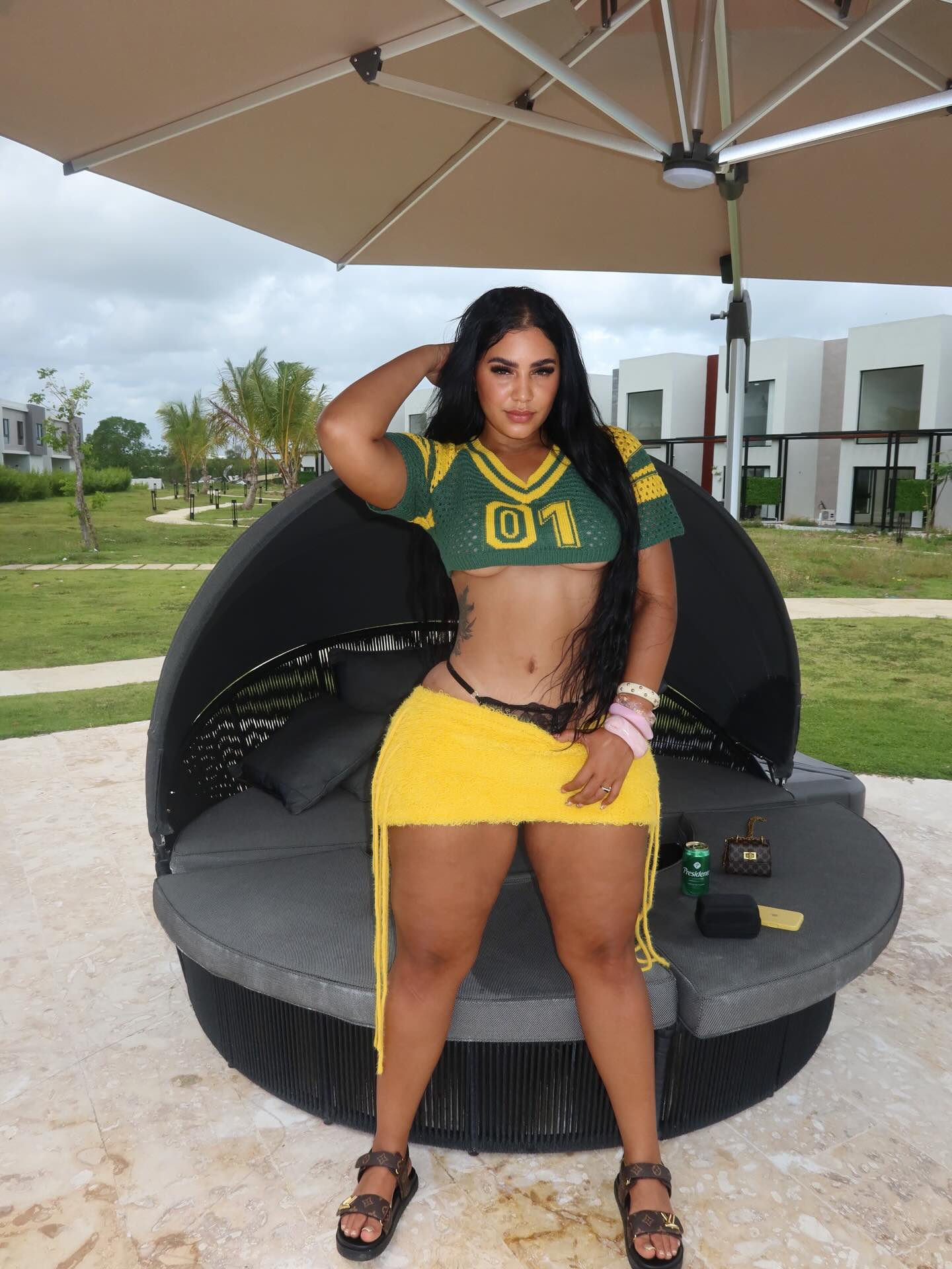 Daniela Burgos nude 3