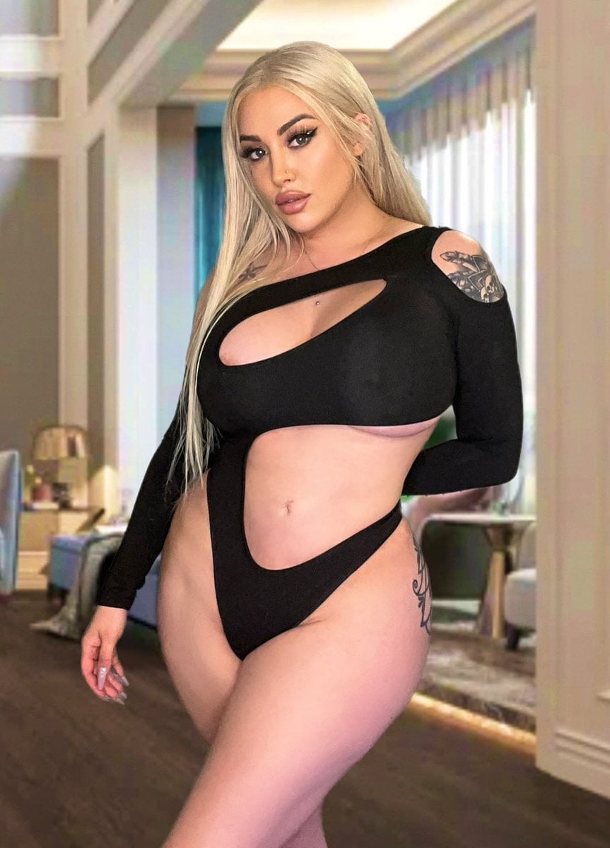 Danii Divinity nude 11