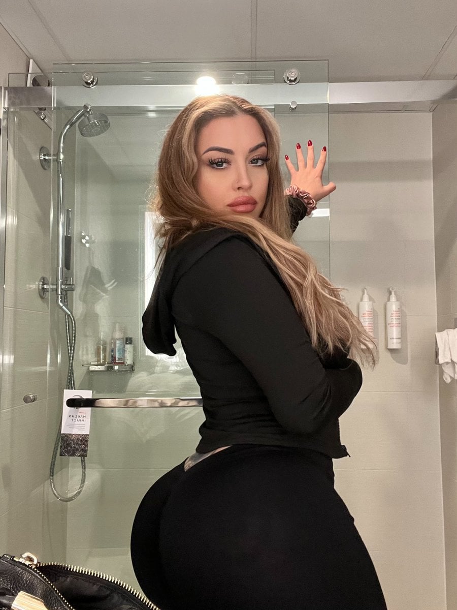 Danii Divinity nude 9
