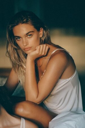 Danika Pienaar nude 7