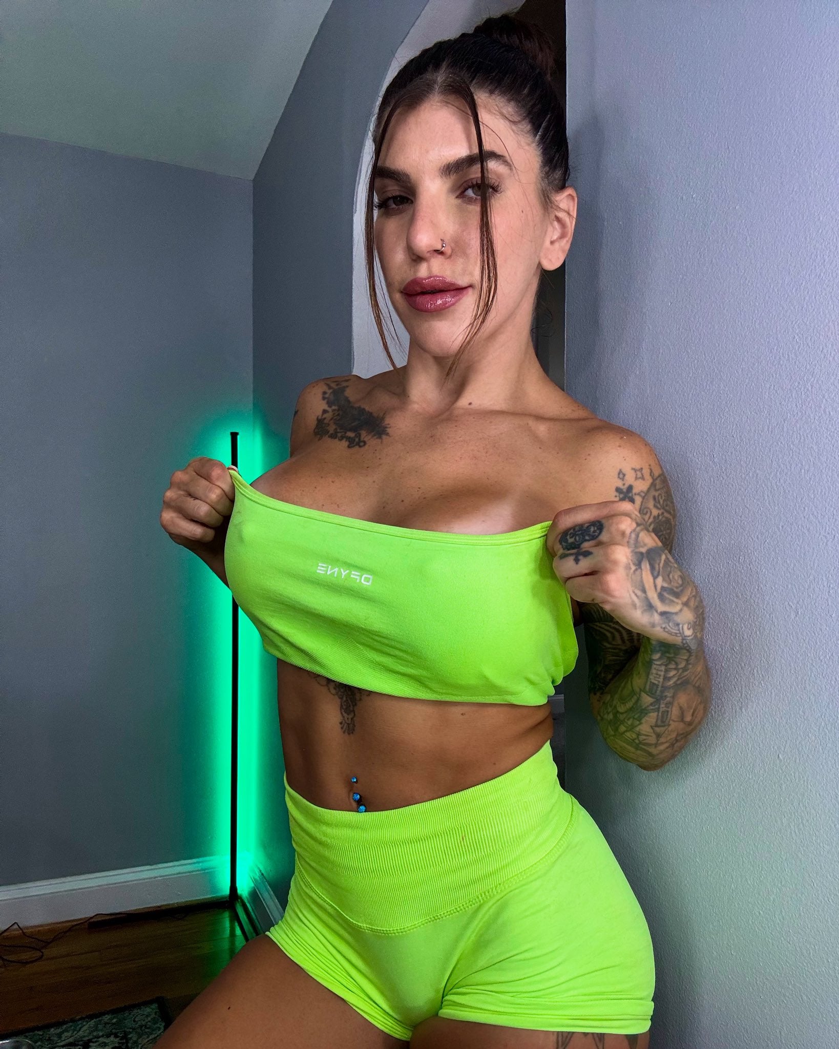 Dany Cheekz nude 9