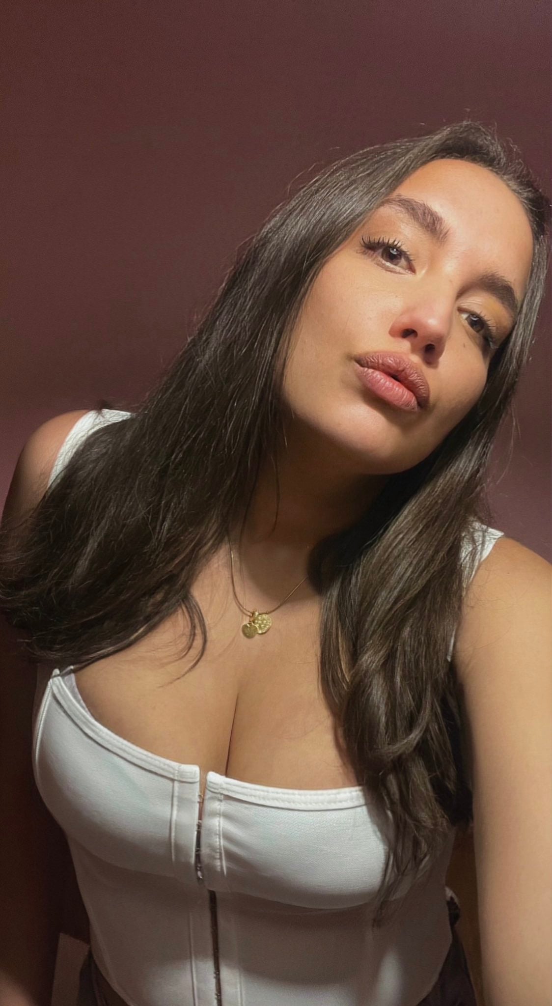 Dari Gomez nude 7