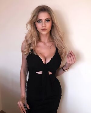 Daria Lis nude 2