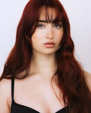 Daria Young nude 7
