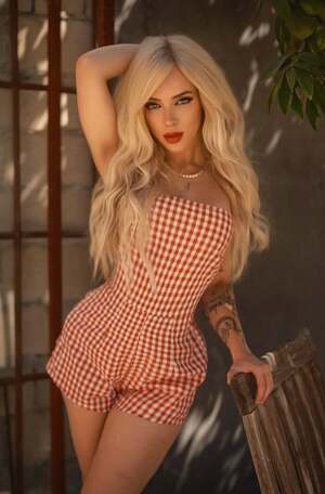 Darla Bundus nude 1