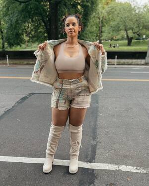 Dascha Polanco nude 4