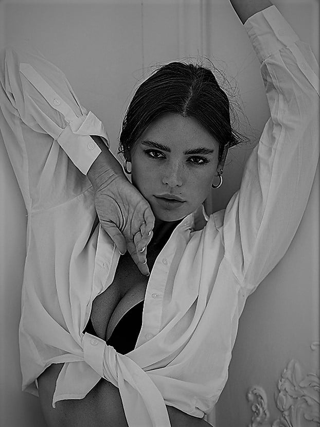Dasha Neyolova nude 6