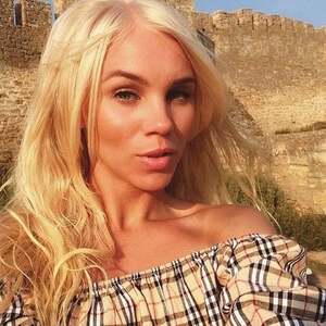 Dasha Snezhnaya nude 10