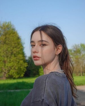Dasha Taran nude 5