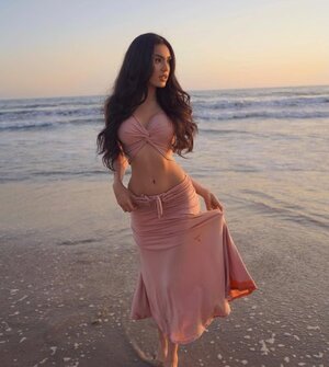 Dayna Roman nude 11