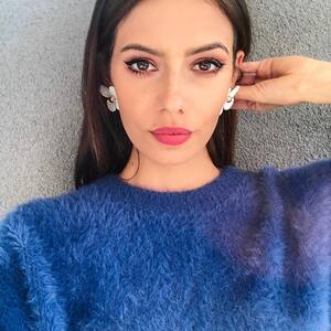 Dear Caroline nude 7
