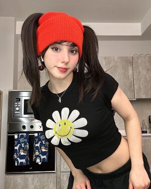 Deargia nude 12