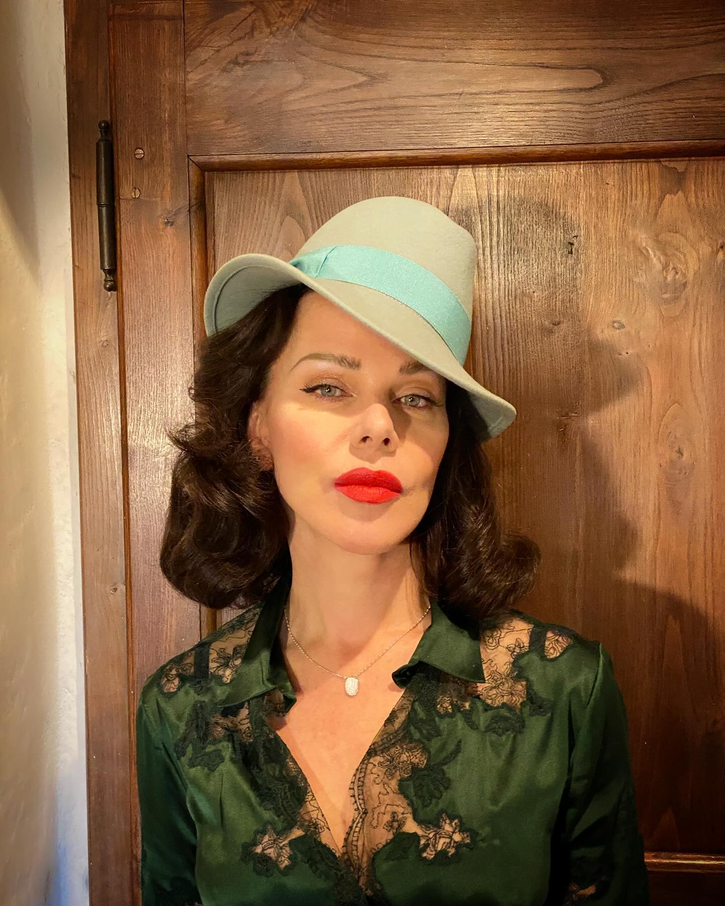 Debi Mazar nude 5