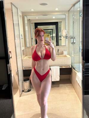 Debora Pereira nude 9