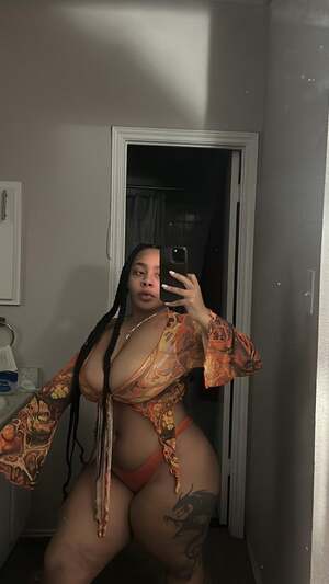 Debree nude 3