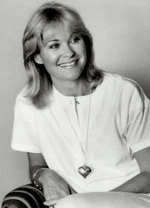 Dee Wallace nude 9