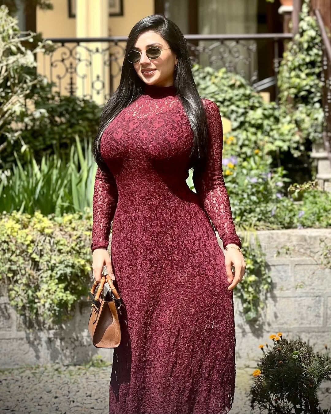 Deepali Ahuja nude 4
