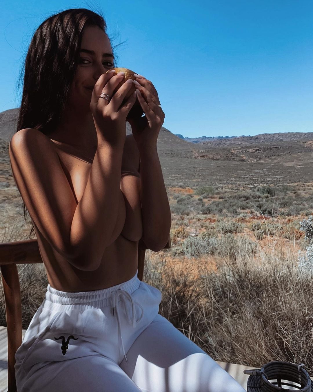 Dehandre Van Tonder nude 10