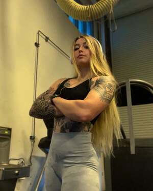 Delanie Strongwaifu nude 12