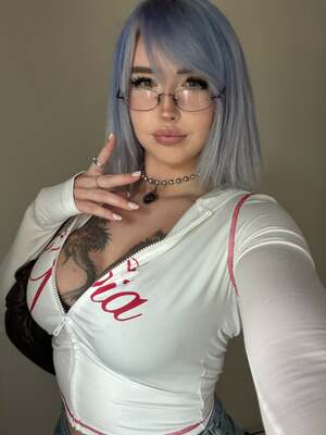 Delanie Strongwaifu nude 6