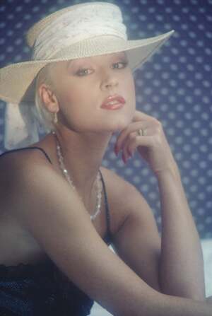 Delia Sheppard nude 4