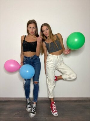 Dellai Twins nude 3