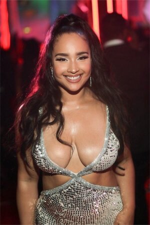 Demetria Obilor nude 6
