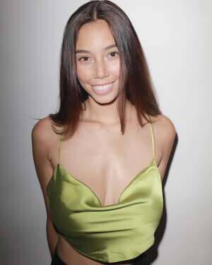 Desiree Flores nude 5
