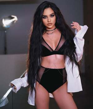 Dessita nude 11
