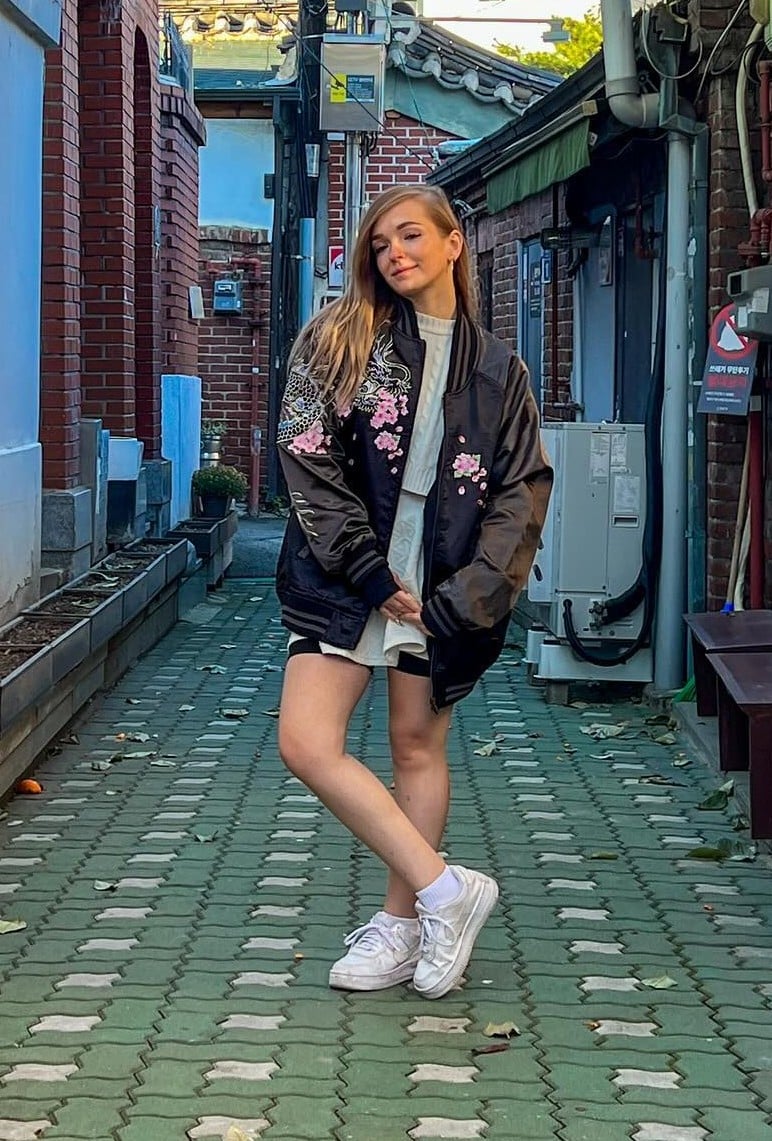 Deujna nude 3