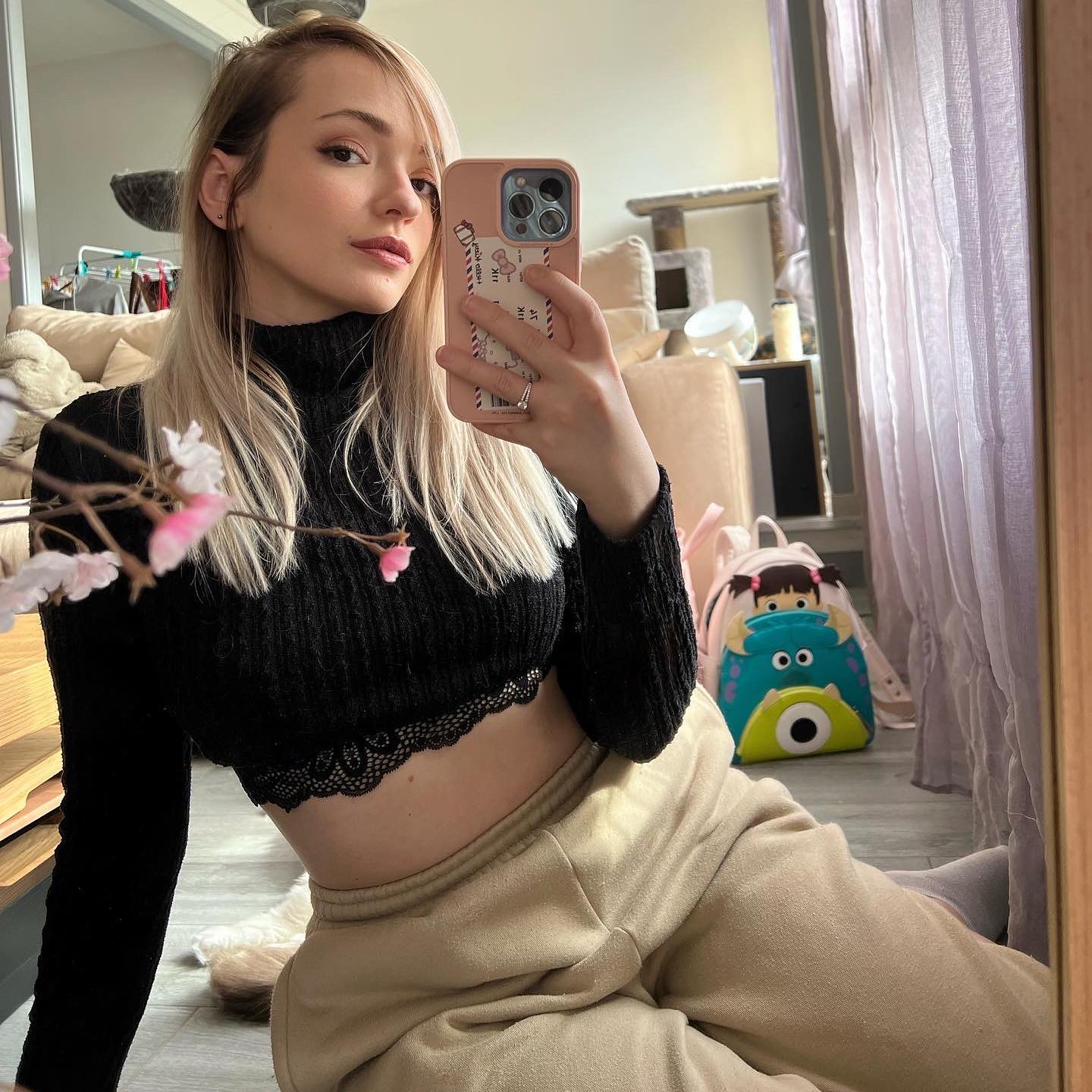 Deujna nude 7
