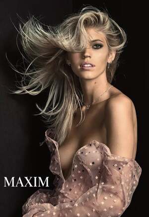 Devon Windsor nude 8