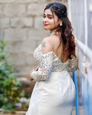 Dharsha Gupta nude 12