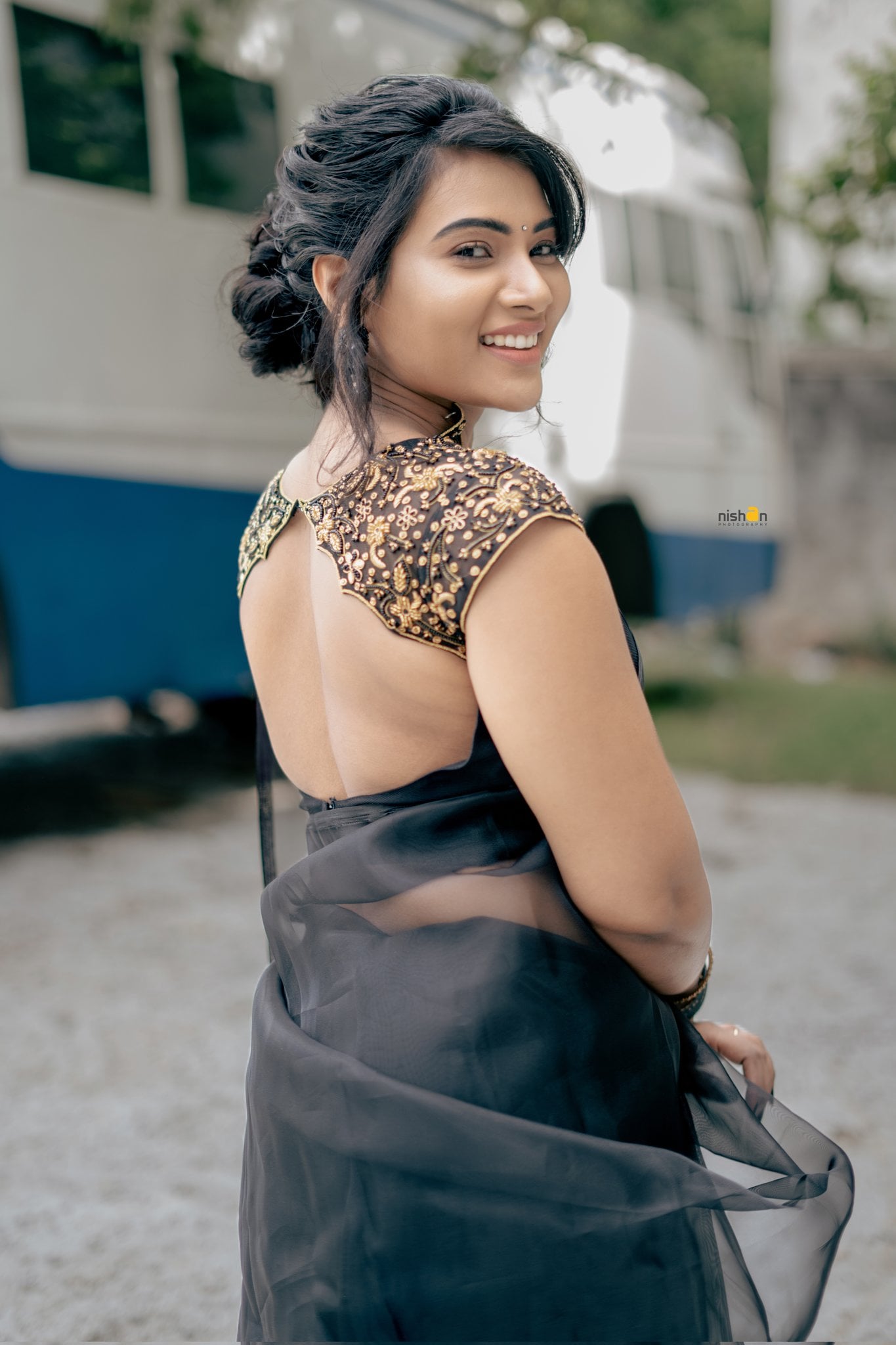 Dhivya Dhuraisamy nude 10