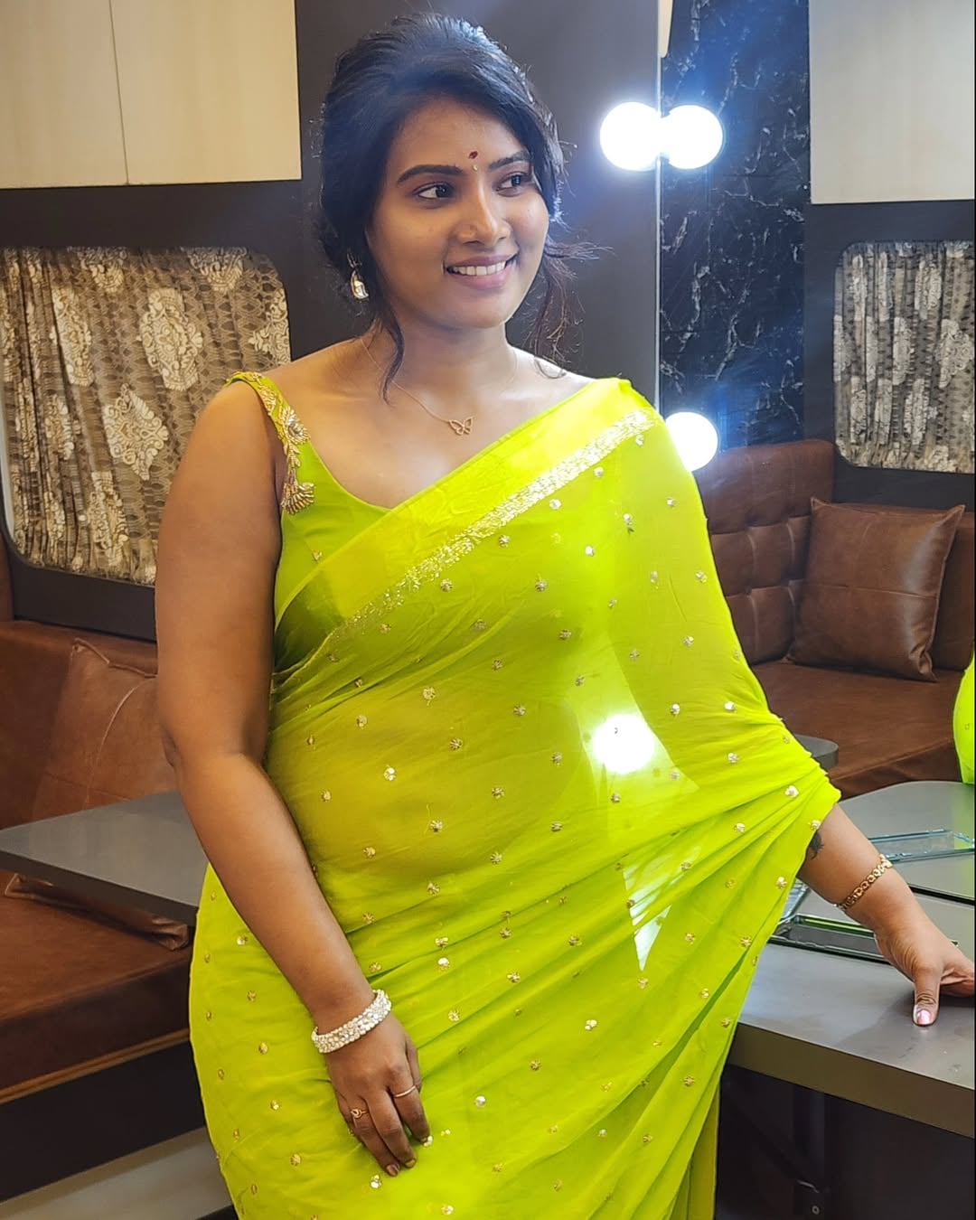 Dhivya Dhuraisamy nude 7