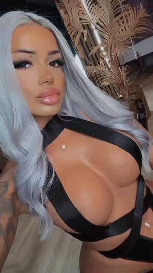 Diamond Jo nude 1