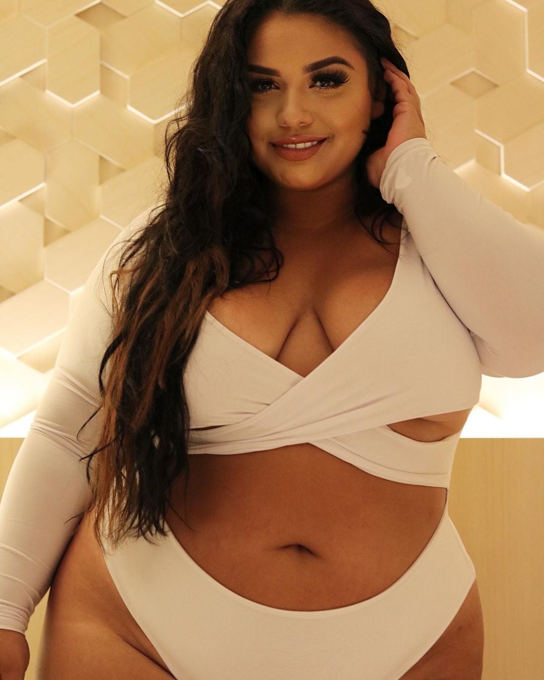 Diana Sirokai nude 10