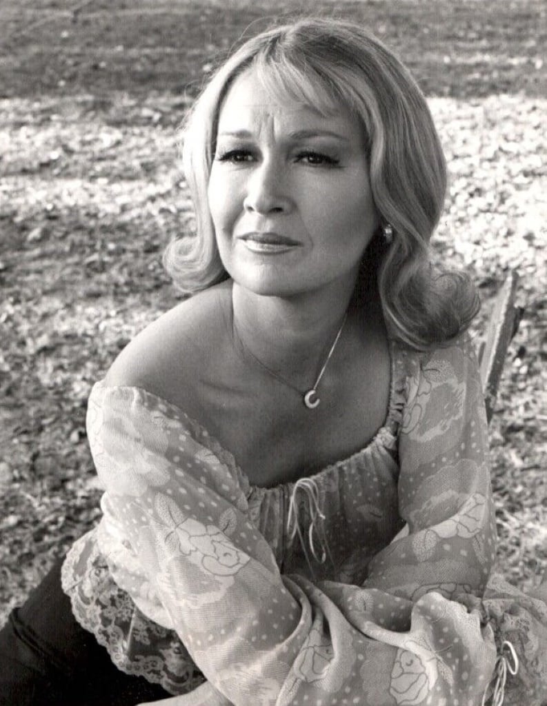Diane Ladd nude 9